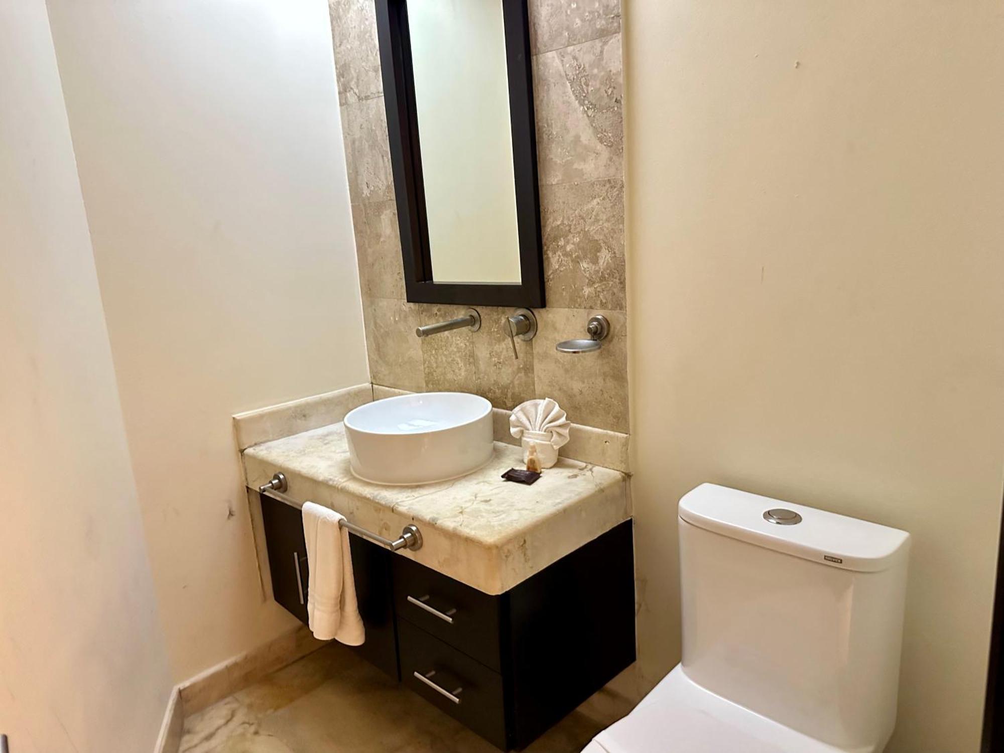 Apartamento El Faro 103 Surf Ground Floor 2 Bedroom Pool View *