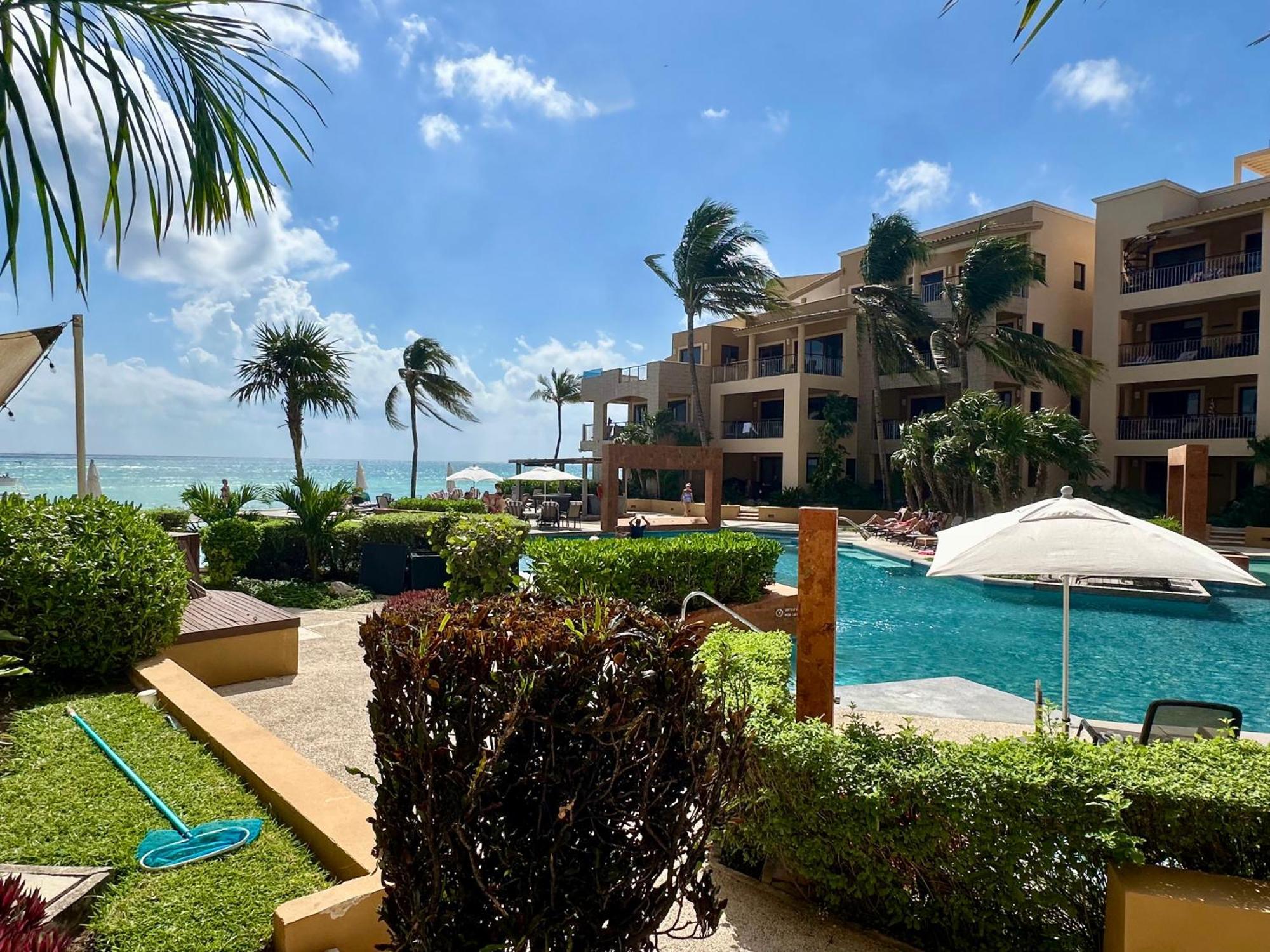 El Faro 103 Surf Ground Floor 2 Bedroom Pool View Playa del Carmen