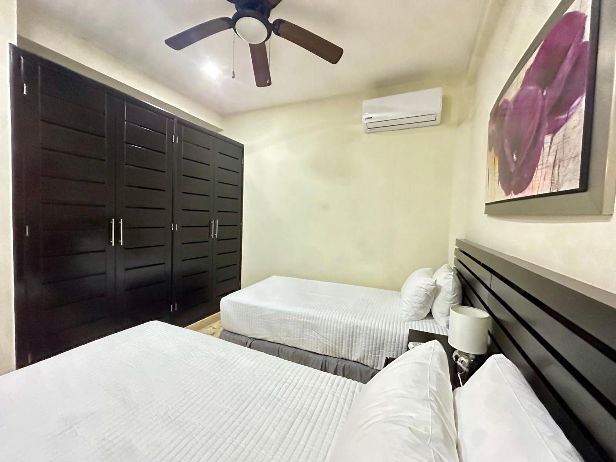 Apartamento El Faro 103 Surf Ground Floor 2 Bedroom Pool View *